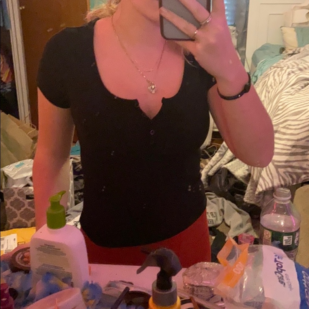 cute black t shirt